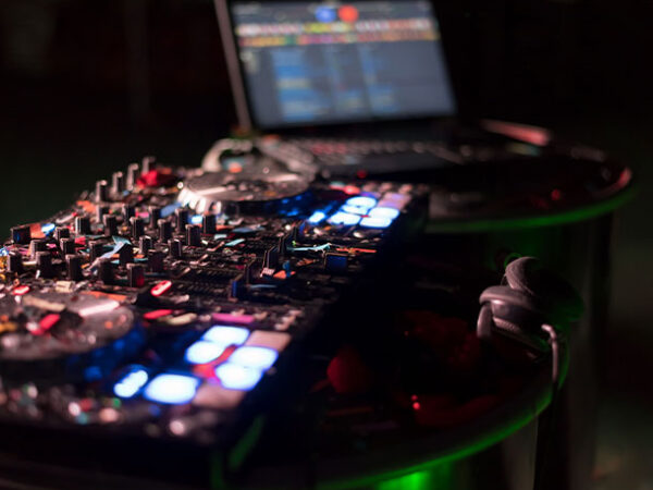DJ-Pult von Maxi-Events24.de